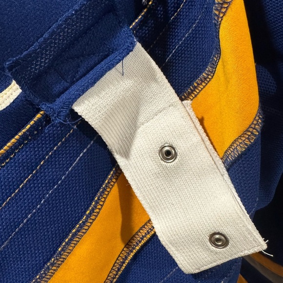 CCM MASKA Buffalo Sabres Derek Roy NHL Hockey Jersey - Picture 9 of 13